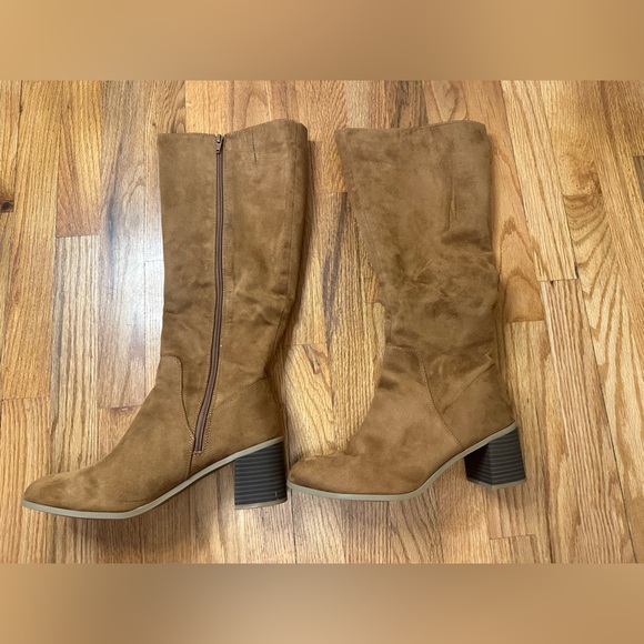 Universal Thread Brown Heeled Boots with Suede Finish - Picture 7 of 8